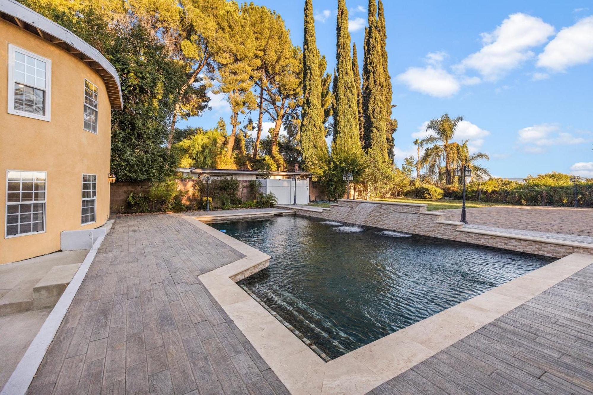 Villa Oasis: Unrivaled Views & Endless Space *
