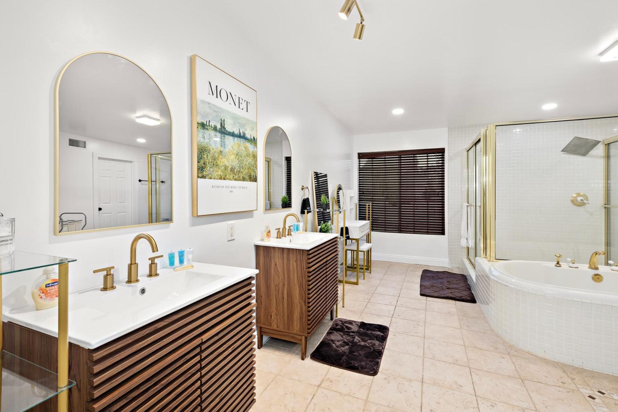 Oasis: Unrivaled Views & Endless Space * Los Angeles