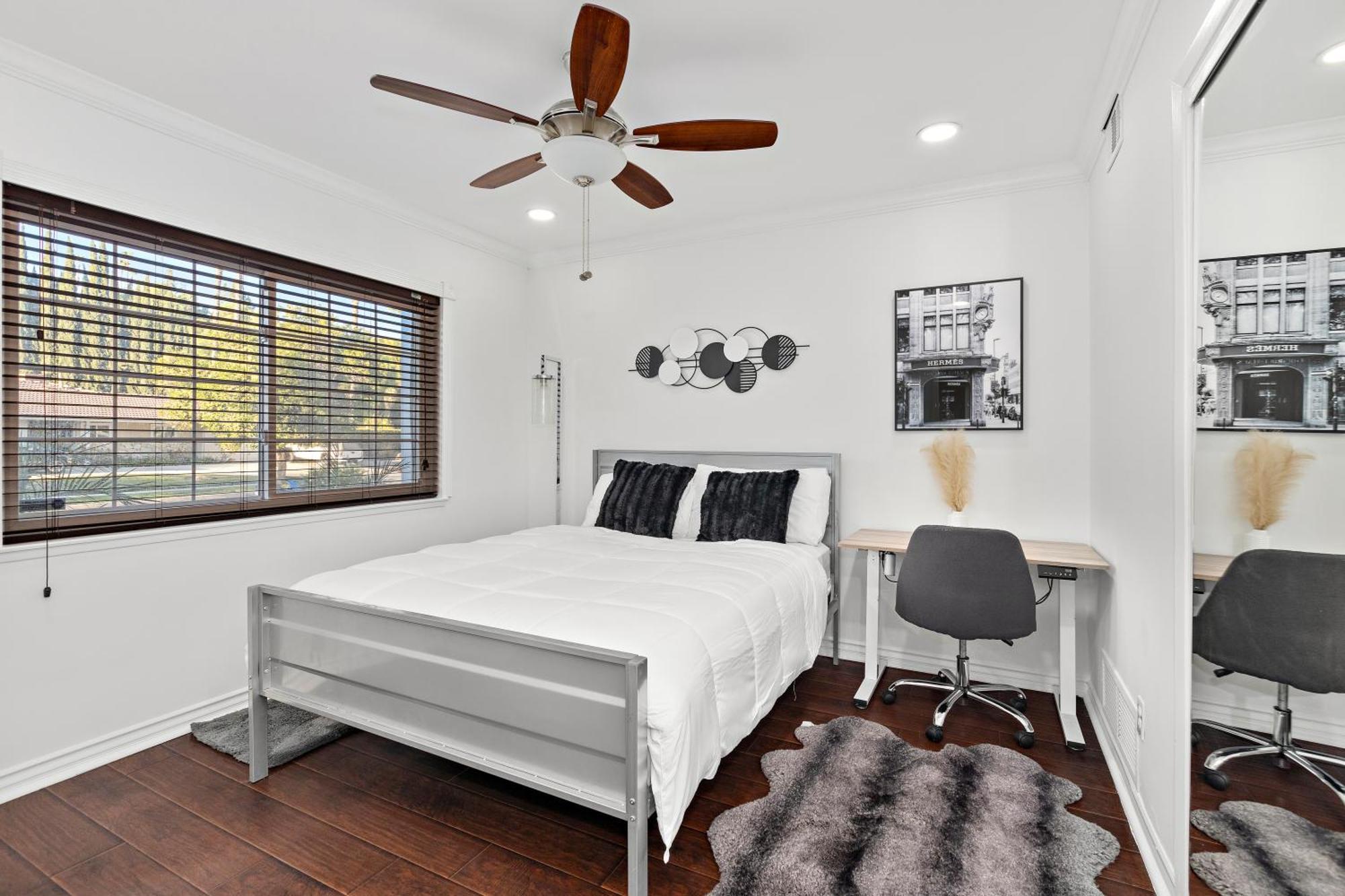 Villa Oasis: Unrivaled Views & Endless Space *