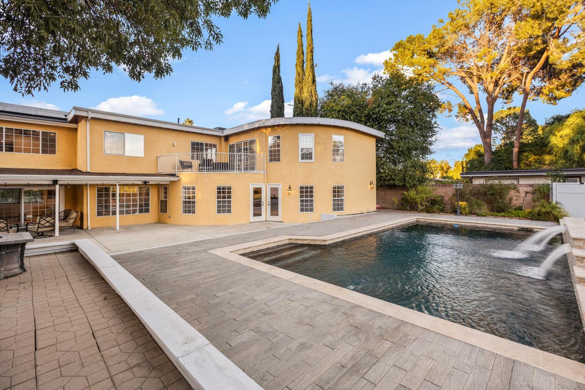 Villa Oasis: Unrivaled Views & Endless Space *