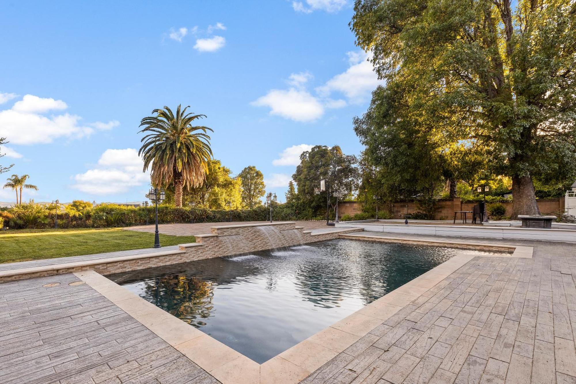 Villa Oasis: Unrivaled Views & Endless Space *